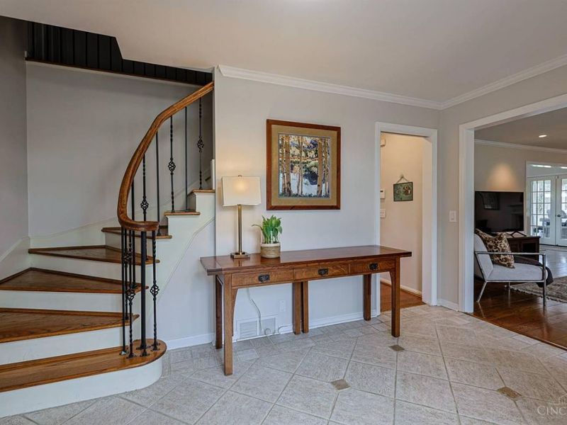 8000 Blome Road, Indian Hill, OH 45243 Photo 6