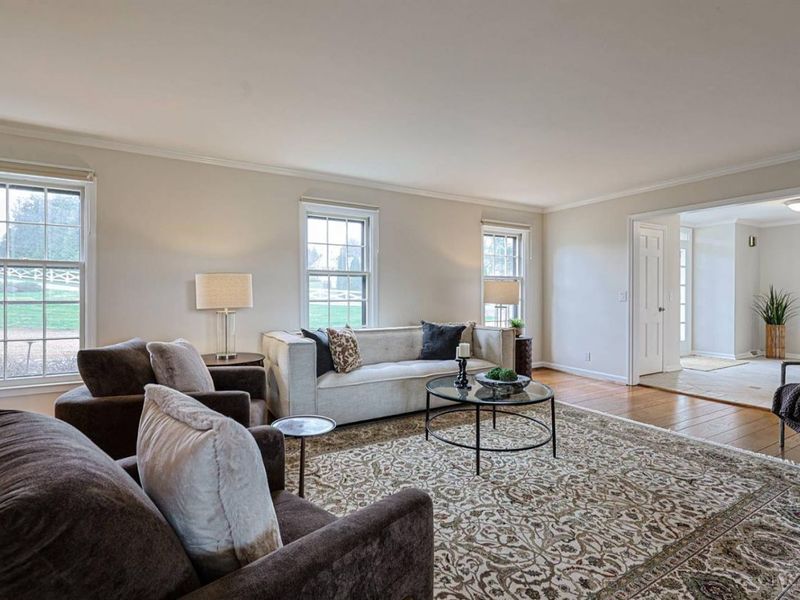 8000 Blome Road, Indian Hill, OH 45243 Photo 9