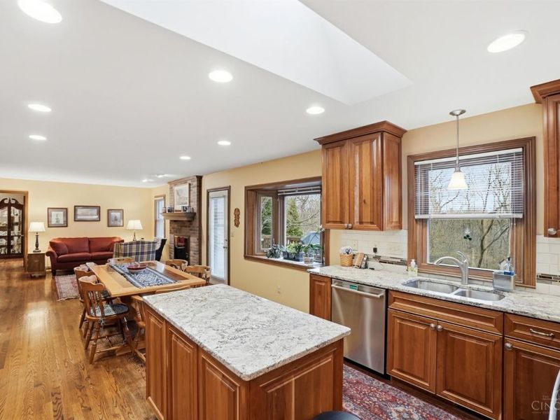 3852 Deerpath Lane, Miami Twp, OH 45248 Photo 11