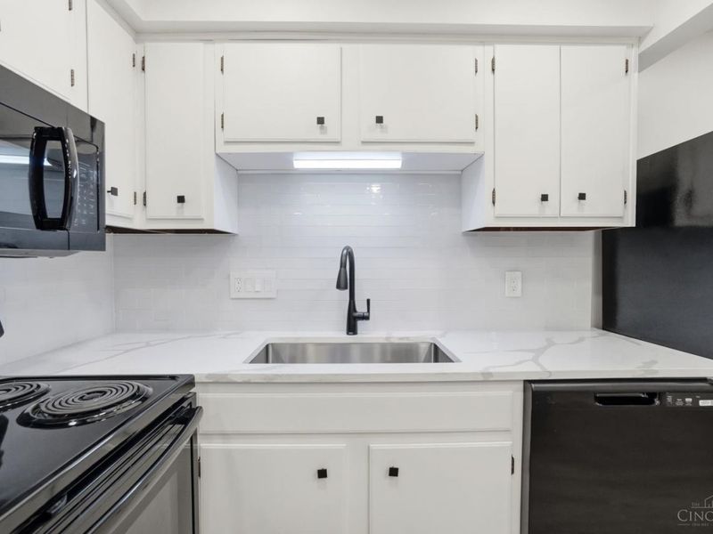 9750 Bunker Hill Lane, Unit 60, Montgomery, OH 45242 Photo 12