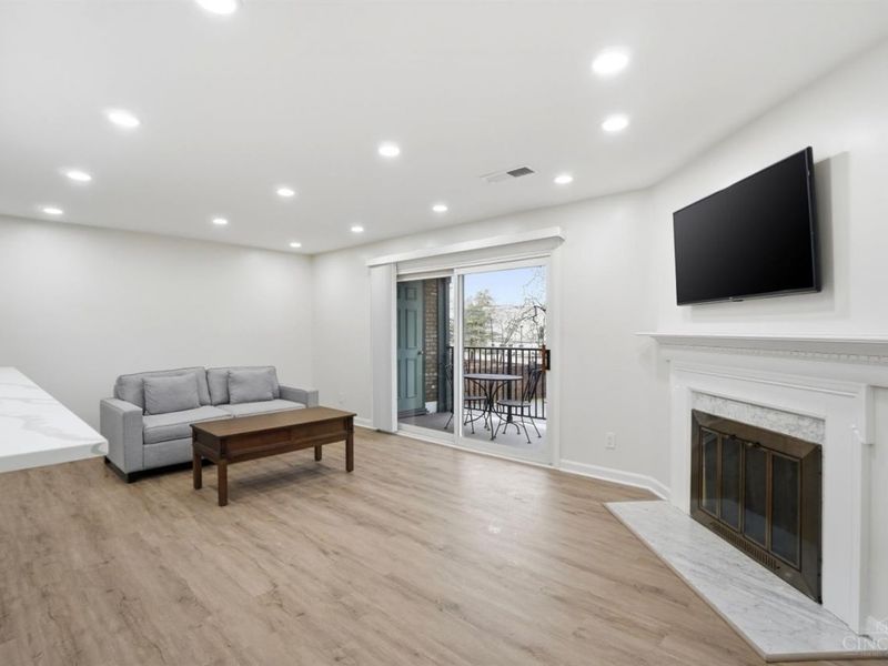 9750 Bunker Hill Lane, Unit 60, Montgomery, OH 45242 Photo 14