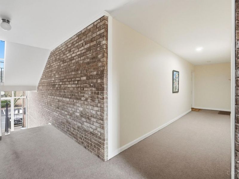 9750 Bunker Hill Lane, Unit 60, Montgomery, OH 45242 Photo 6