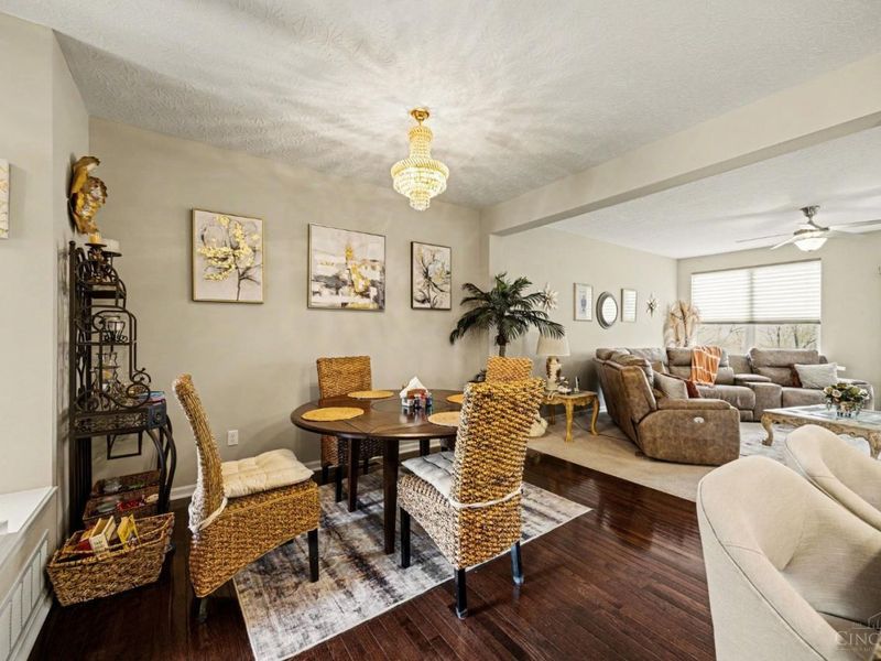 9370 Bridgecreek Drive, Springdale, OH 45231 Photo 10