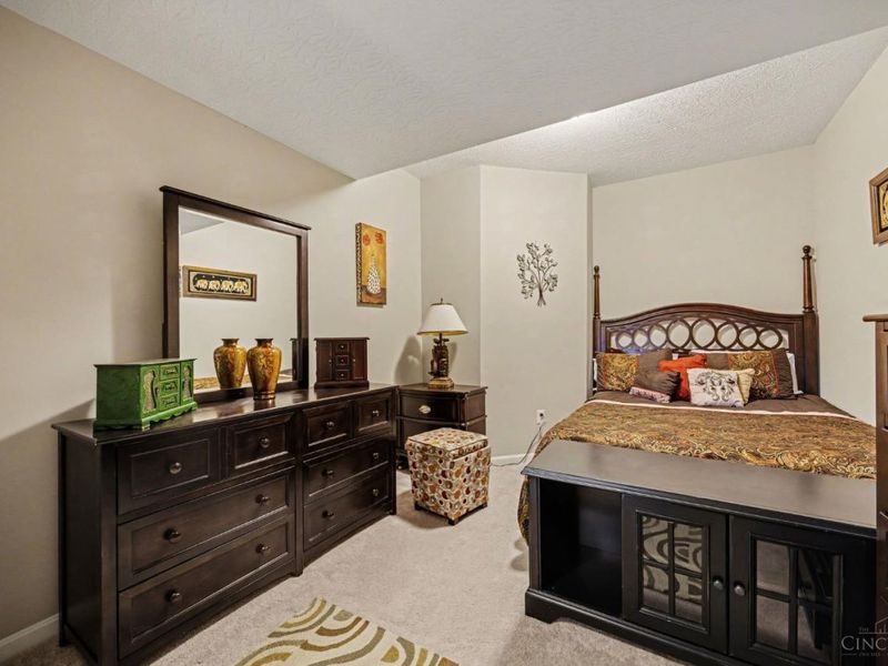 9370 Bridgecreek Drive, Springdale, OH 45231 Photo 21