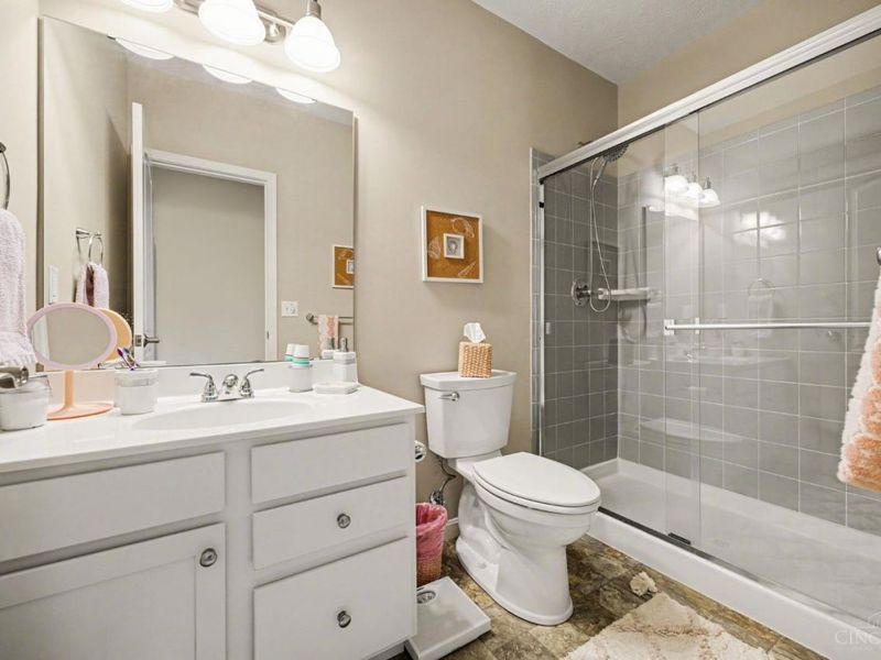 9370 Bridgecreek Drive, Springdale, OH 45231 Photo 22