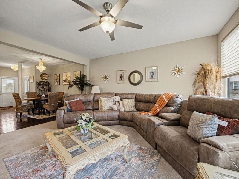 9370 Bridgecreek Drive, Springdale, OH 45231 Photo 5