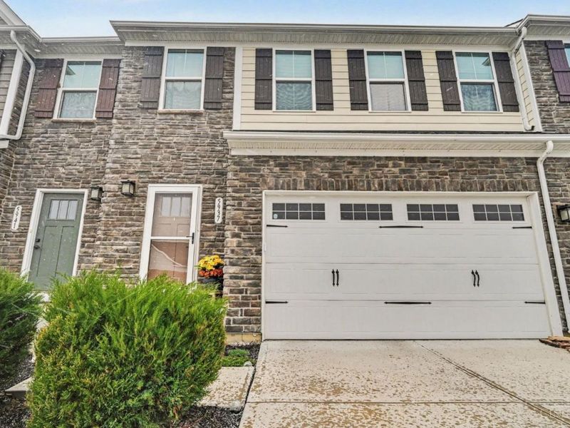 5937 Old Pebble Path, Liberty Township, OH 45044 Photo 2