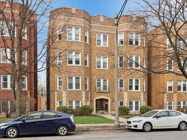 7348 Lake Street , Unit 2E, River Forest, IL 60305