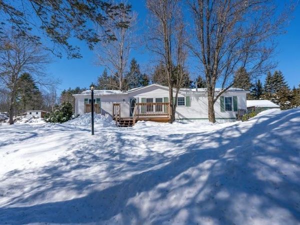 6 Lincoln Street, Epsom, NH 03234