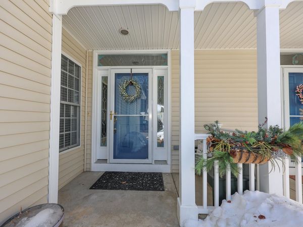 34 Mammoth Road, Unit 27, Hooksett, NH 03106