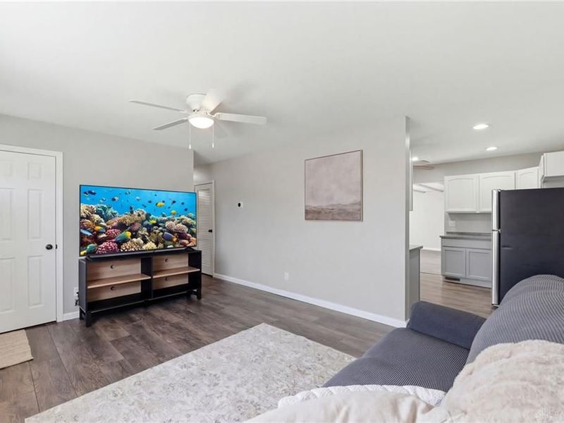 322 Lutz Drive, Englewood, OH 45322 Photo 4