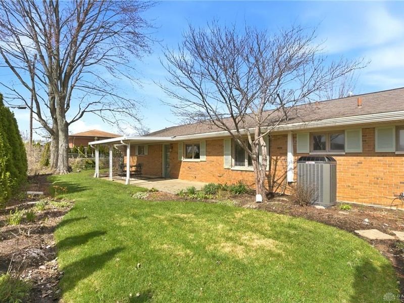 1108 Chateau Drive, Kettering, OH 45429 Photo 24