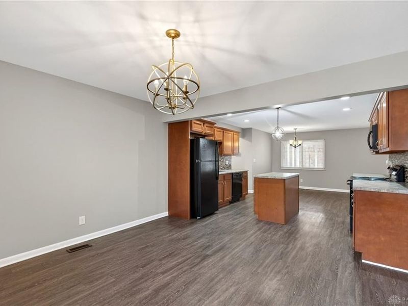 5713 Daphne Lane, Dayton, OH 45415 Photo 14