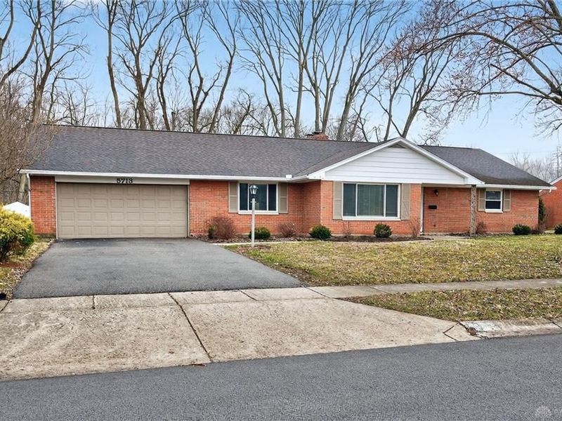 5713 Daphne Lane, Dayton, OH 45415 Photo 2