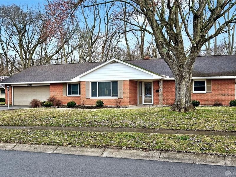 5713 Daphne Lane, Dayton, OH 45415 Photo 3