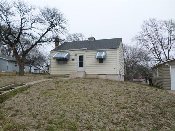 328 S 1st Street, Troy, KS 66087