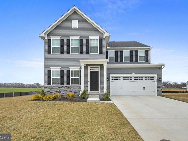 200 CHARLESTON CIRCLE , DOVER, DE 19904