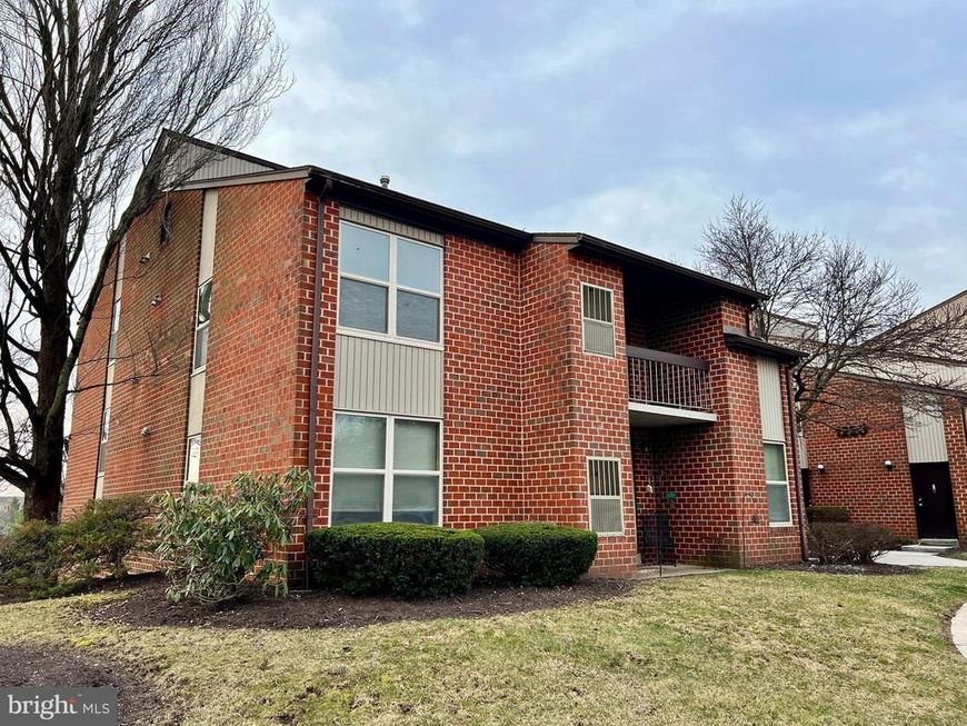 1210 E Hampton Hill Court, Harrisburg, PA 17111 Main Photo