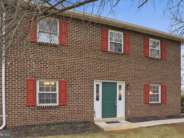 1332 BLUE JAY DRIVE , LANCASTER, PA 17601