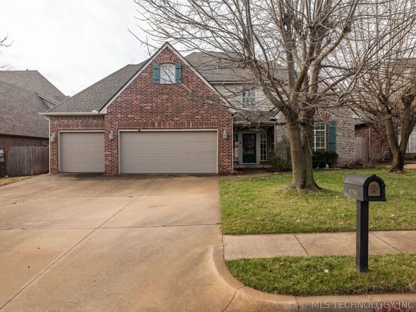 8752 E 102nd Street, Tulsa, OK 74133