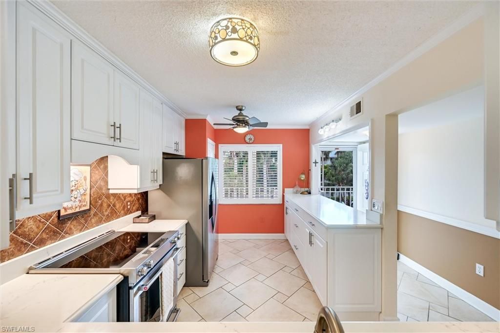 3032 Sandpiper Bay Cir, Unit G205, Naples, FL 34112 Photo