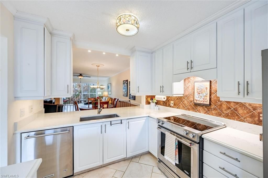 3032 Sandpiper Bay Cir, Unit G205, Naples, FL 34112 Photo