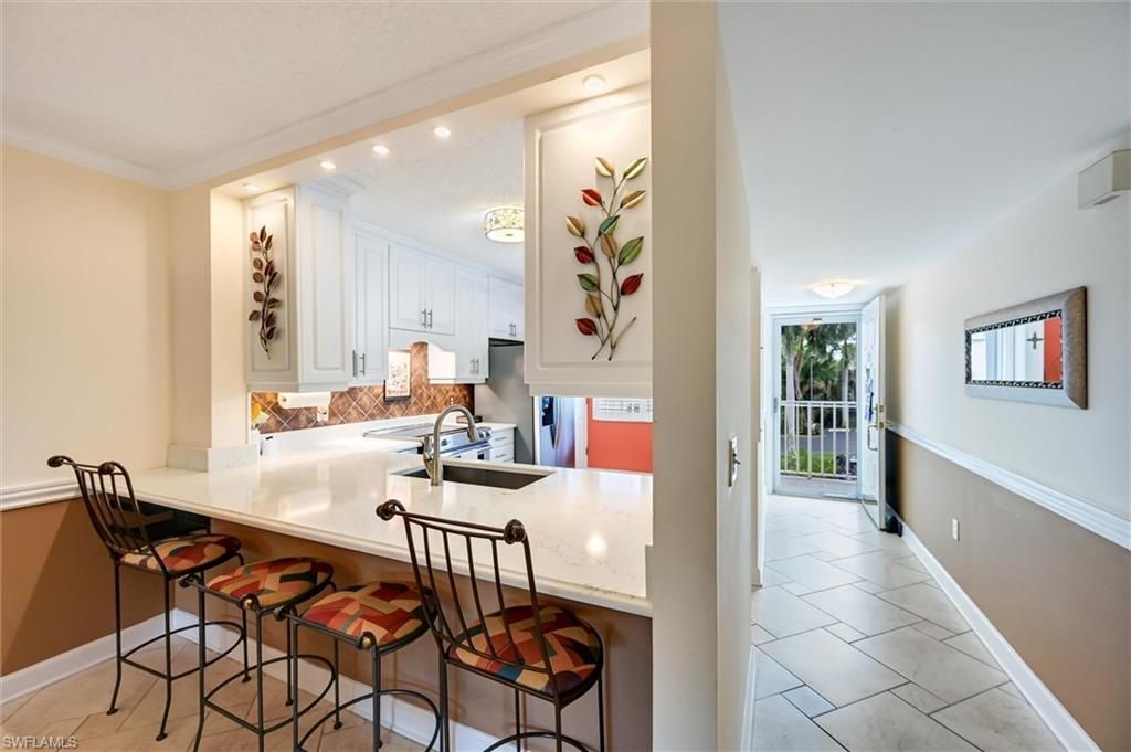 3032 Sandpiper Bay Cir, Unit G205, Naples, FL 34112 Photo