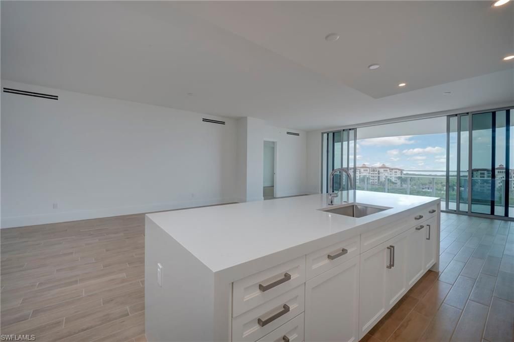 4810 Pelican Colony Blvd, Unit 704, Bonita Springs, FL 34134 Photo