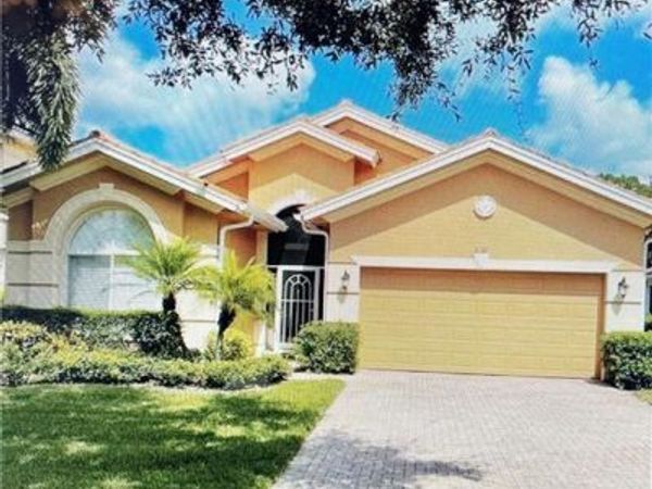 2132 Par DR , NAPLES, FL 34120