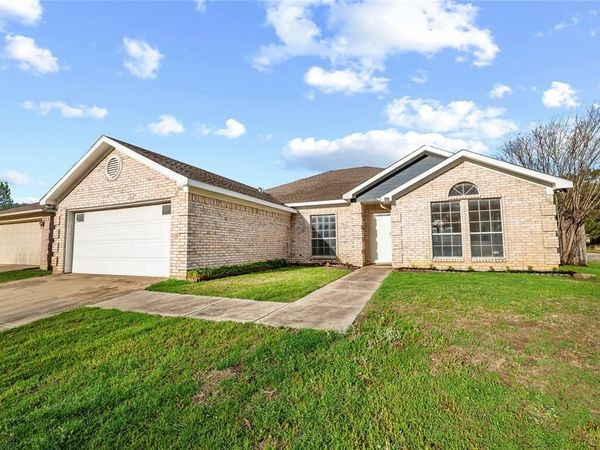 7413 Marsarie Court, Fort Worth, TX 76137