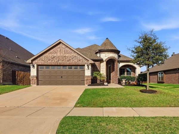 1739 Riviera Drive, Waxahachie, TX 75165