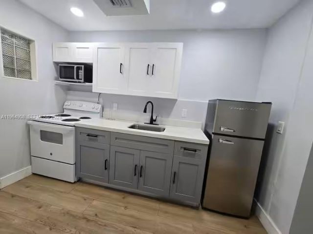845 NW 3rd St, Unit C, Miami, FL 33128 Photo