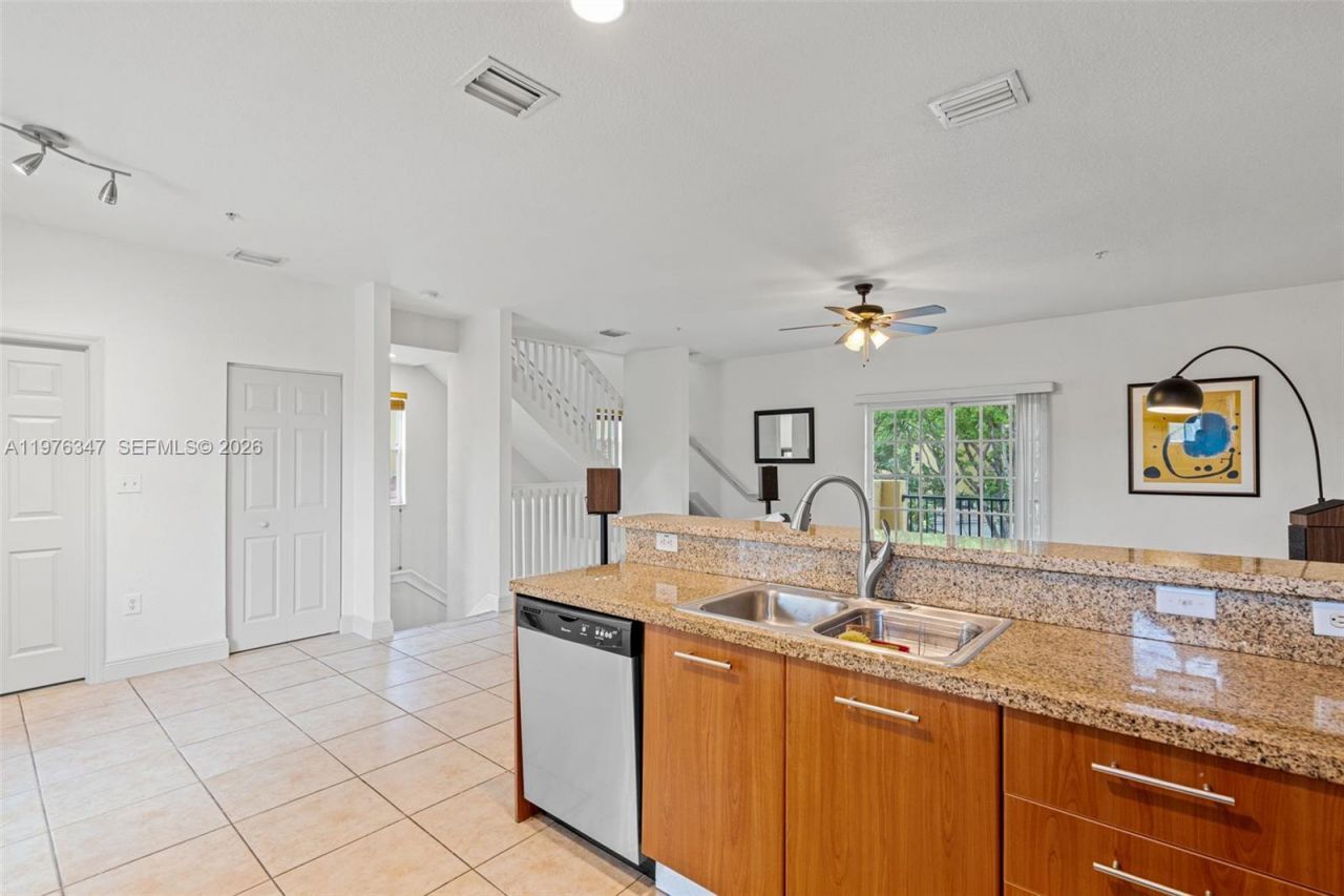 2540 SW 14th Ave , Unit 206, Fort Lauderdale, FL 33315 Photo