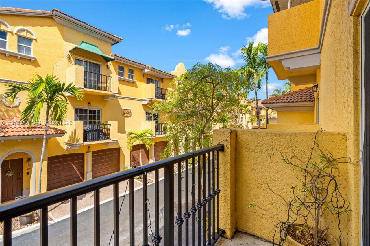 2540 SW 14th Ave , Unit 206, Fort Lauderdale, FL 33315 Photo