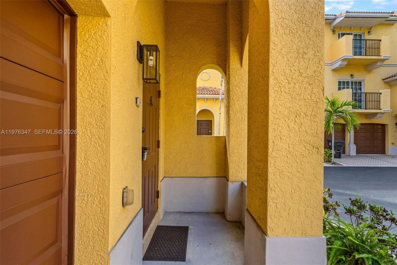 2540 SW 14th Ave , Unit 206, Fort Lauderdale, FL 33315 Photo