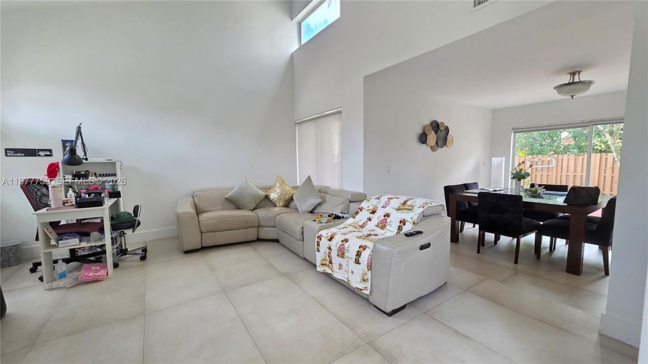 15856 SW 112th Ter, Miami, FL 33196 Photo