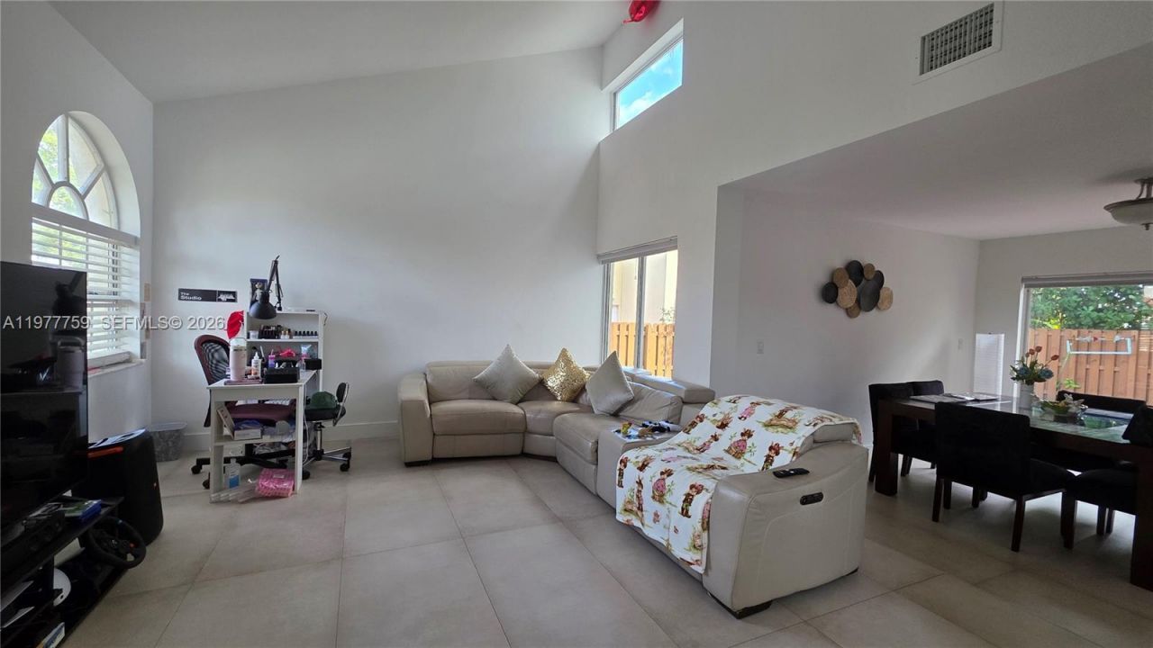 15856 SW 112th Ter, Miami, FL 33196 Photo