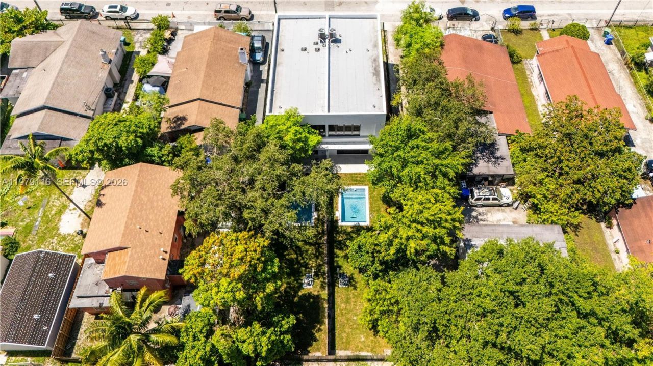 53 NW 52nd St, Miami, FL 33127 Photo