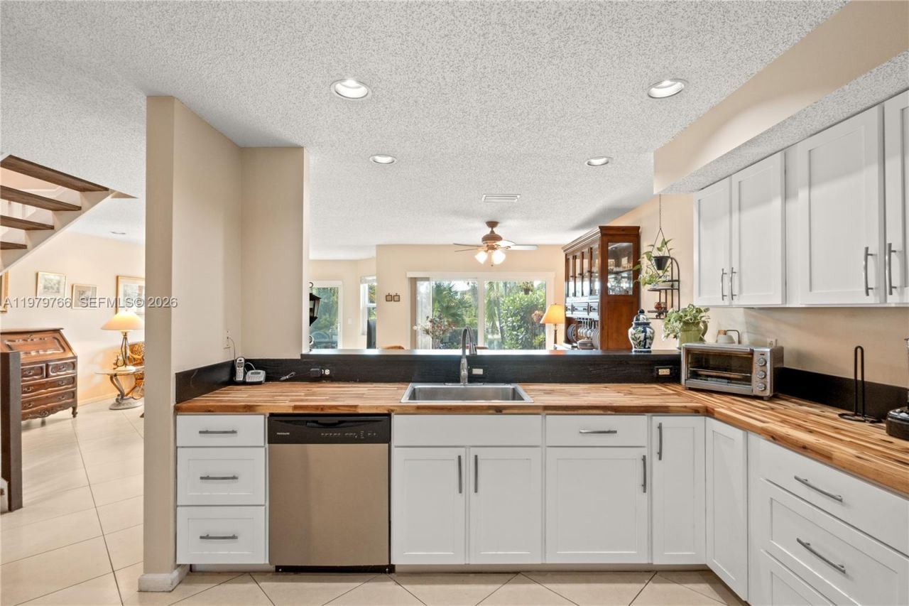 5692 Santiago Cir, Boca Raton, FL 33433 Photo