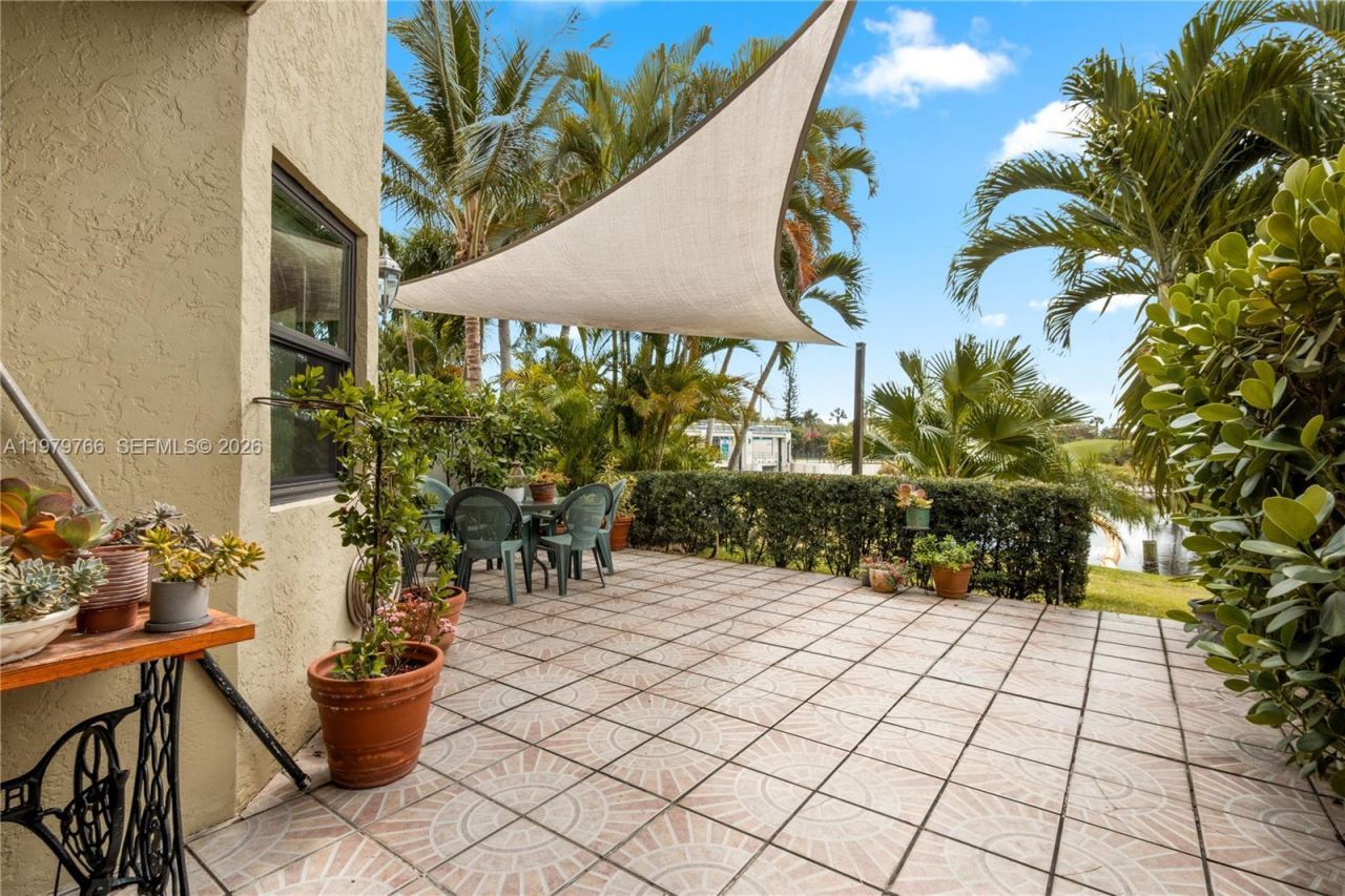 5692 Santiago Cir, Boca Raton, FL 33433 Photo