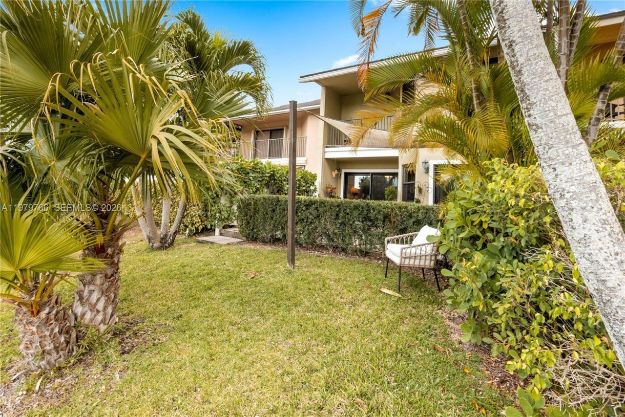 5692 Santiago Cir, Boca Raton, FL 33433 Photo