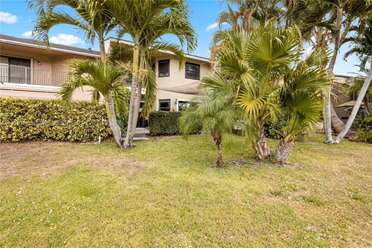 5692 Santiago Cir, Boca Raton, FL 33433 Photo