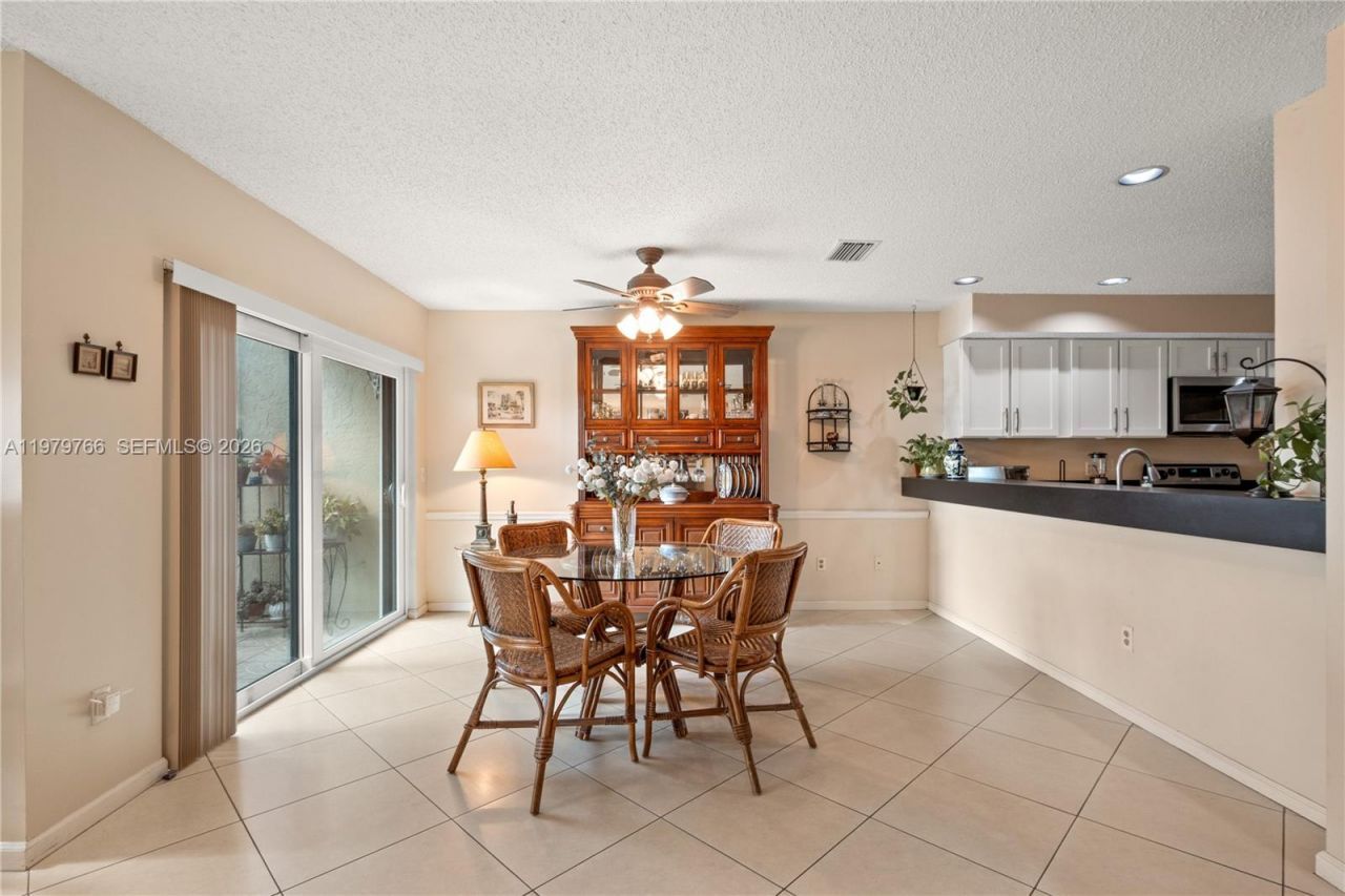 5692 Santiago Cir, Boca Raton, FL 33433 Photo
