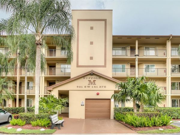 901 SW 141st Ave , Unit 102M, Pembroke Pines, FL 33027