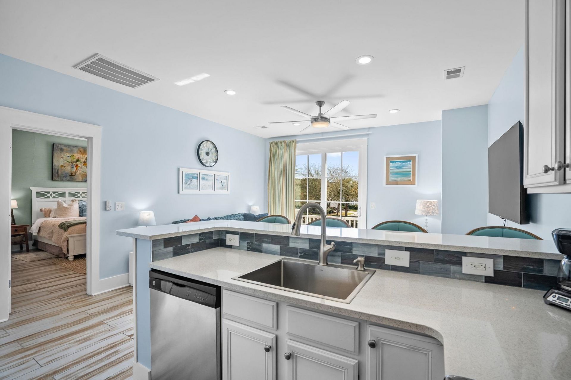 709 Madiera Dr. Photo 13