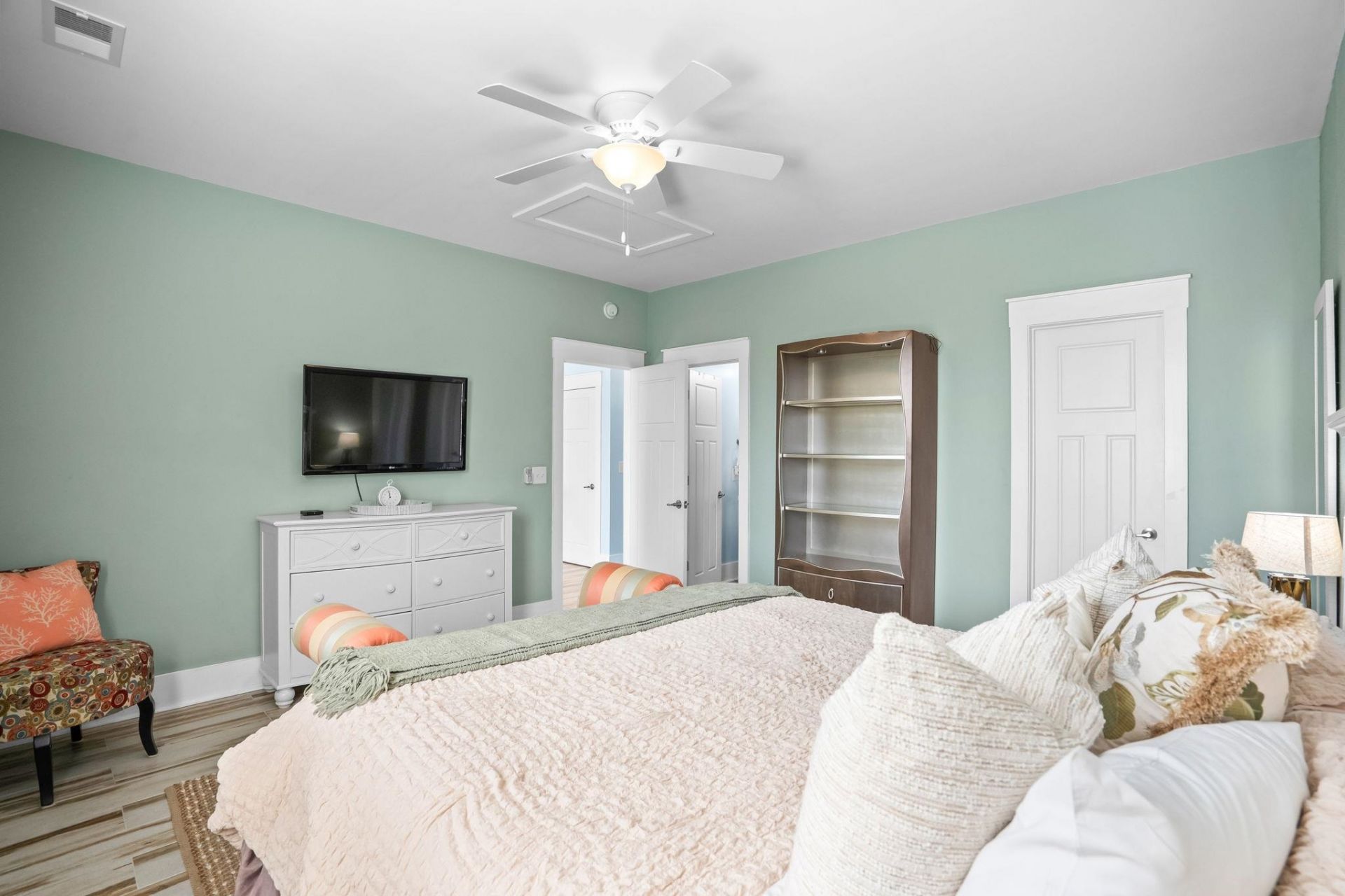 709 Madiera Dr. Photo 18