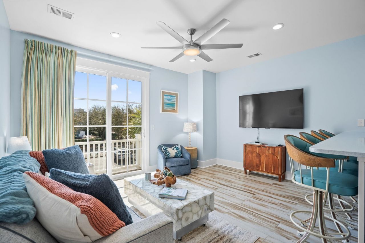 709 Madiera Dr. Photo 5