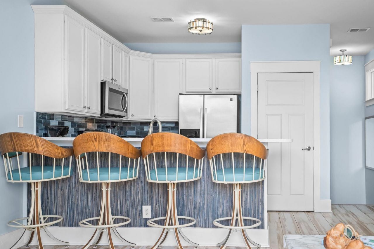 709 Madiera Dr. Photo 9