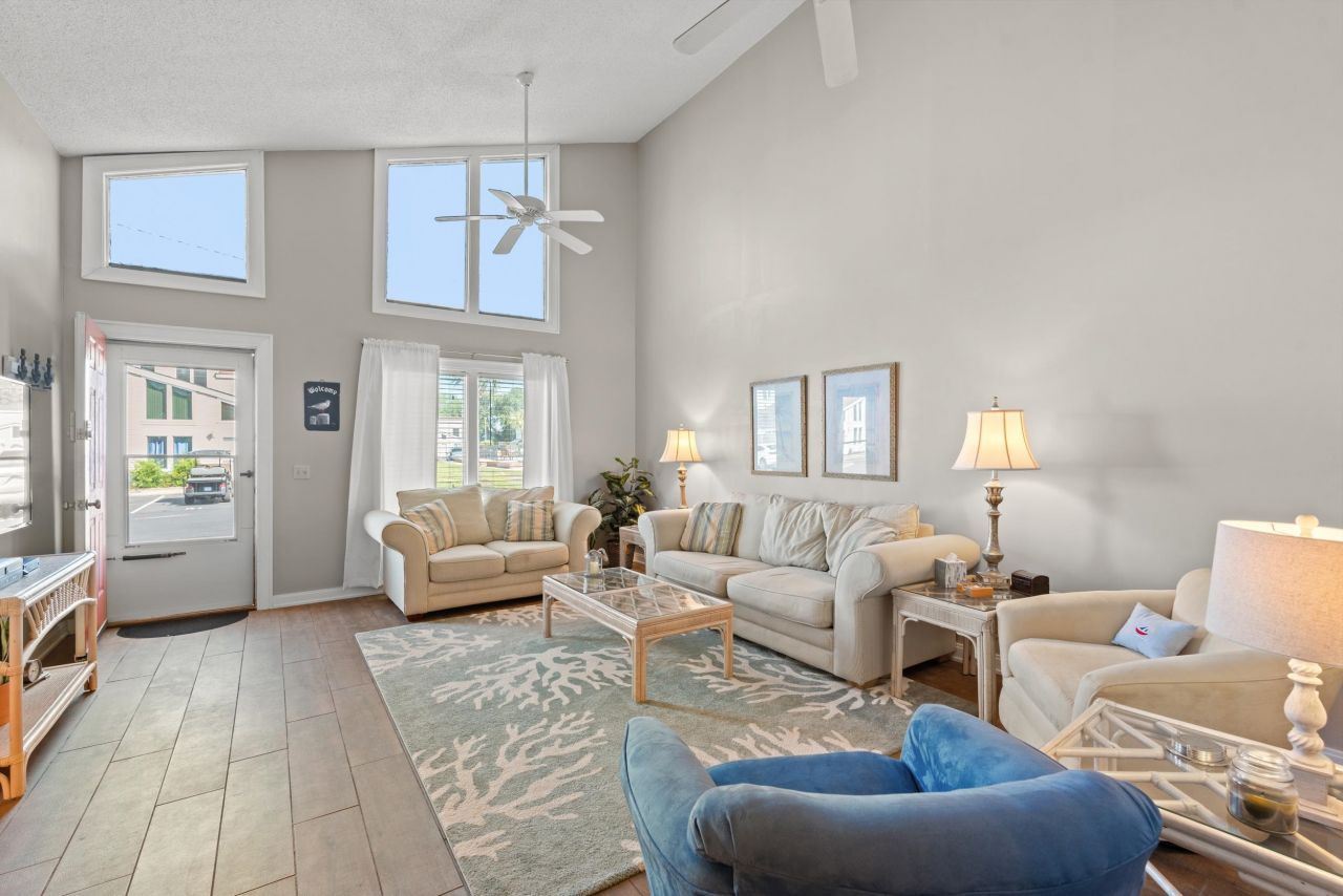 800 9th Ave. S Photo 4