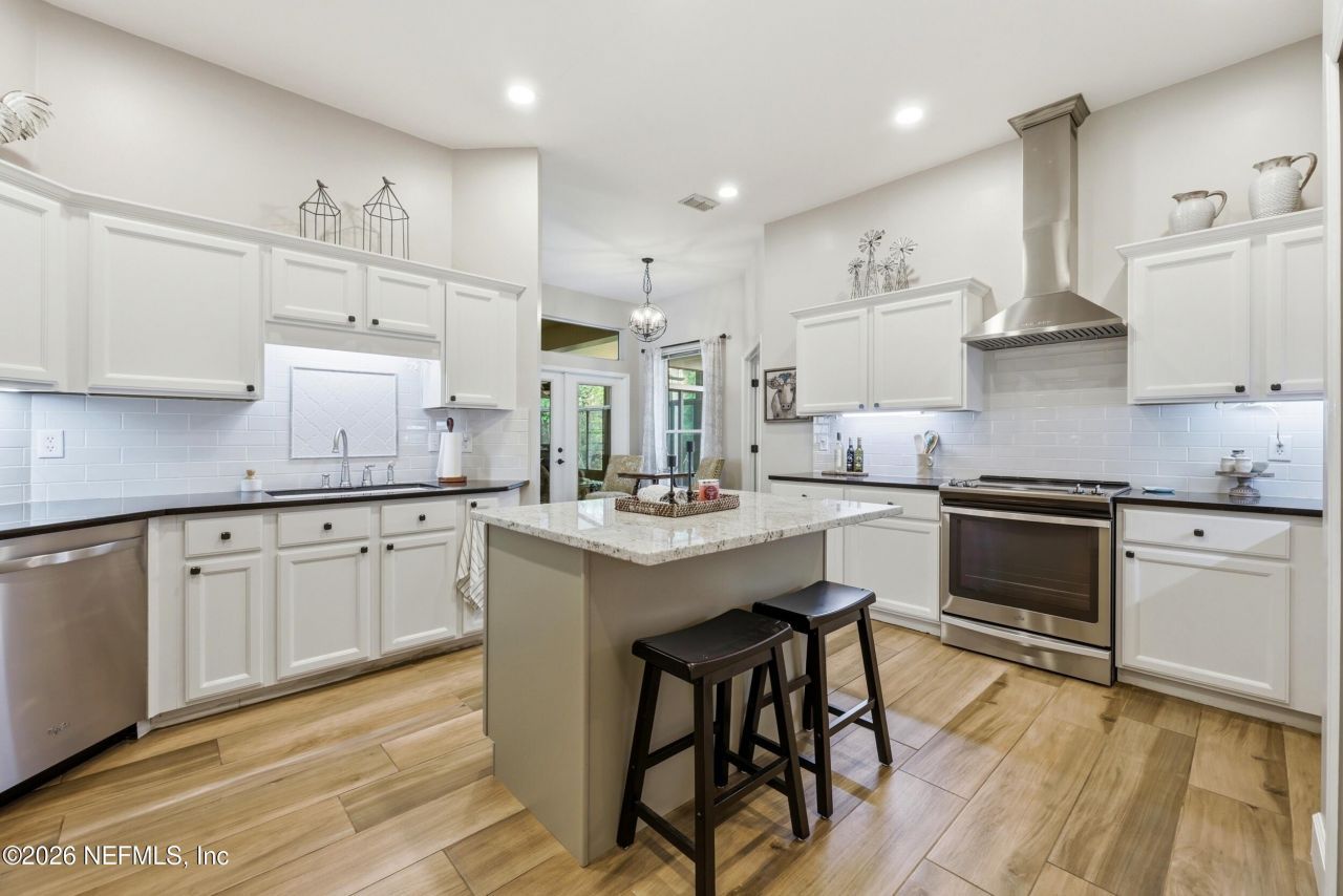 6911 Tonga Drive Drive, Jacksonville, FL 32216 Photo